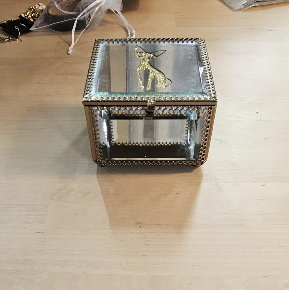 Gold Cat Design Glass Box - Picture 2 of 8